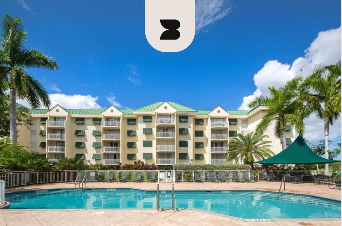 Tortuga Suite At Sunrise Suites Resort - Heated Pool, Hot Tub & Free Parking キーウェスト エクステリア 写真